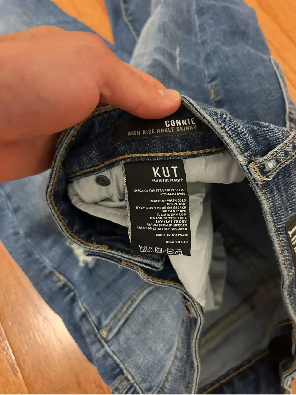 Kut from the Kloth High-Rise Button-Fly Distressed Jeans - Blue Size 6